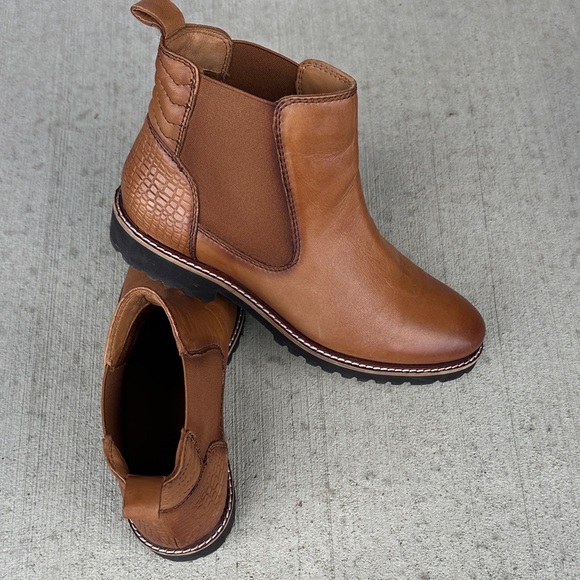 Softwalk Indy Brown Leather Chelsea Boots - Picture 4 of 4